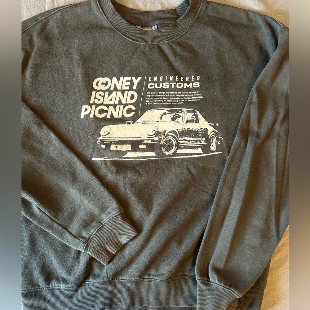 PacSun Black Graphic Sweatshirt